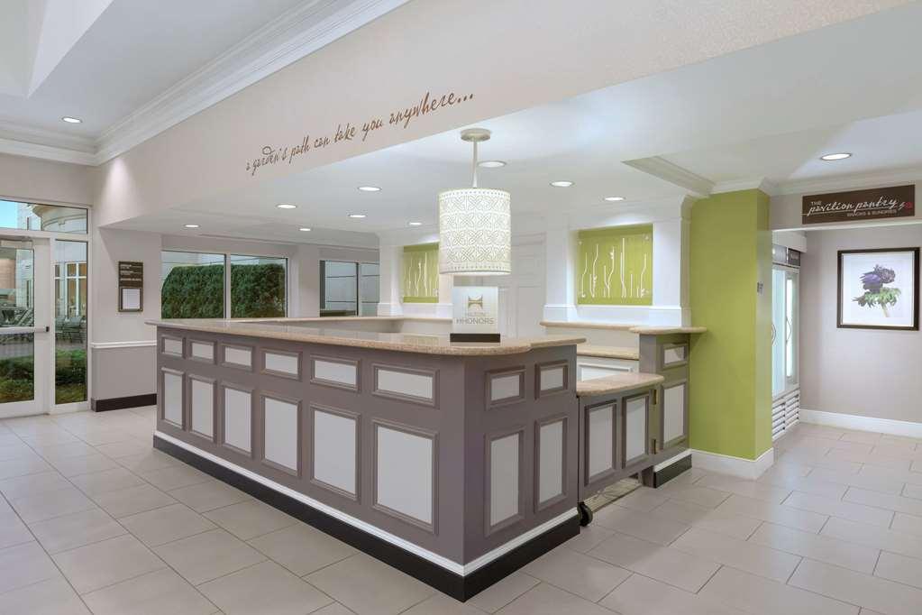 Hilton Garden Inn Springfield Exterior photo