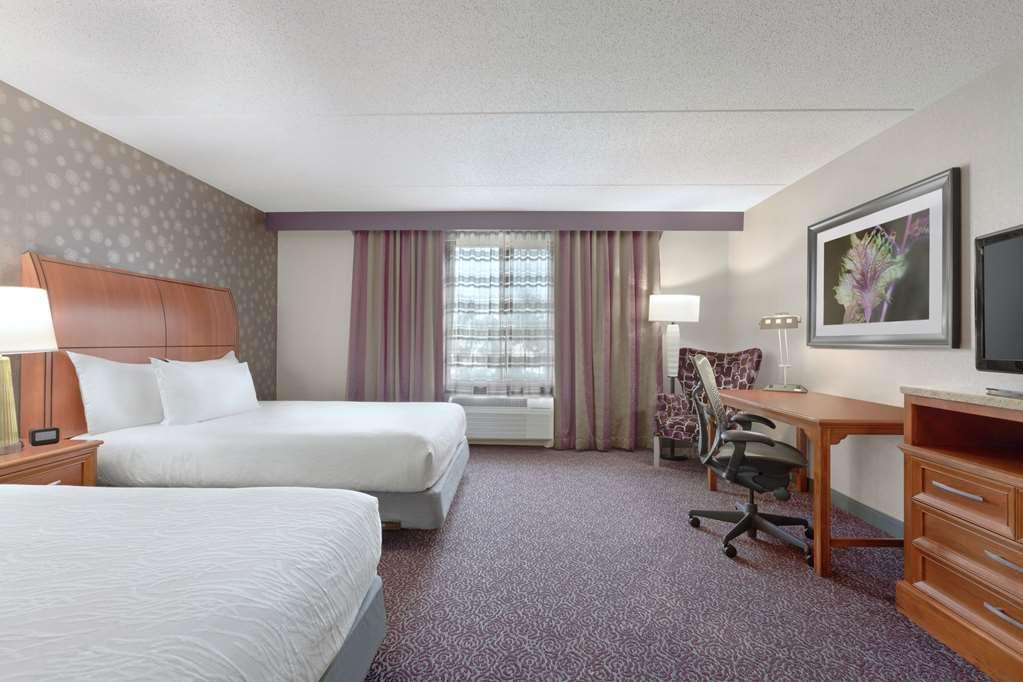Hilton Garden Inn Springfield Room photo