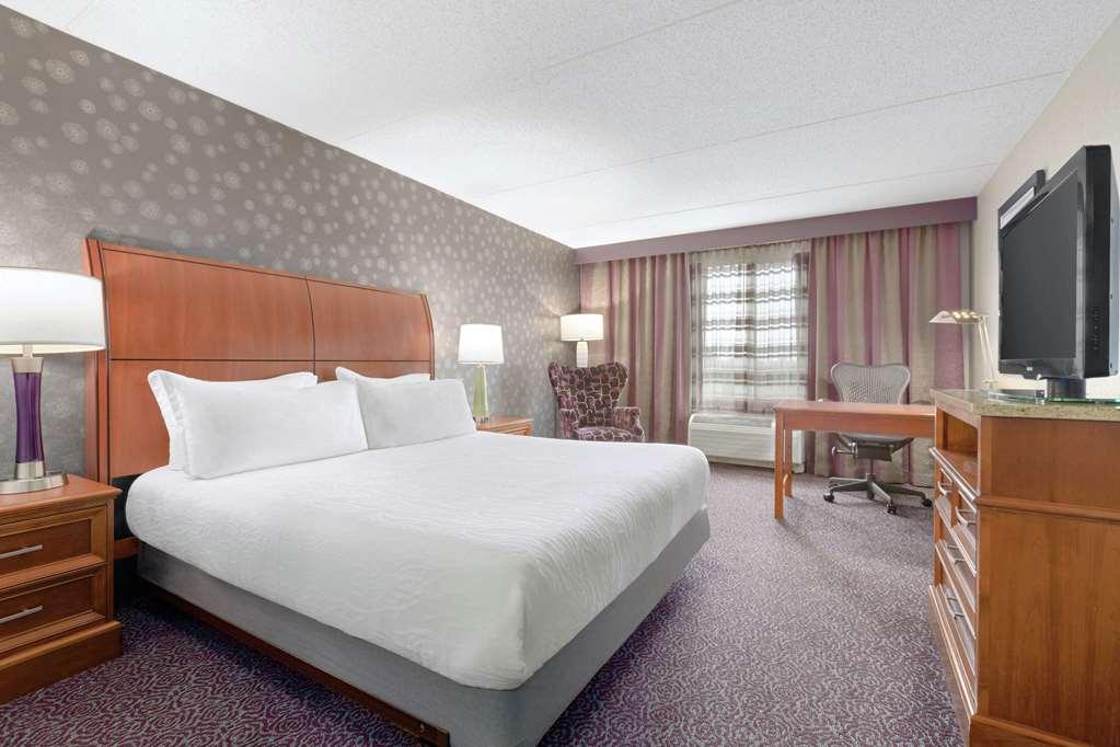 Hilton Garden Inn Springfield Room photo