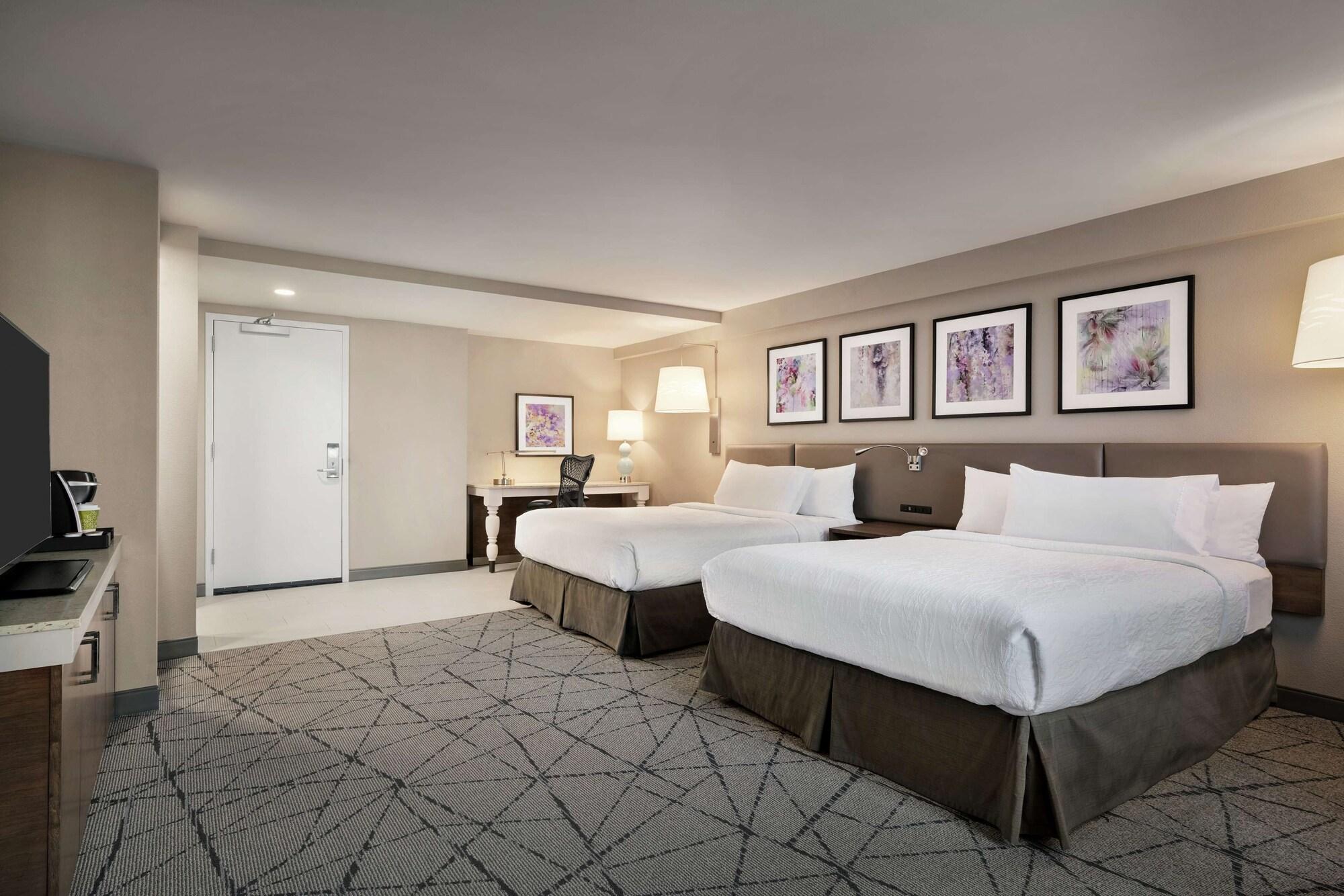 Hilton Garden Inn Springfield Exterior photo
