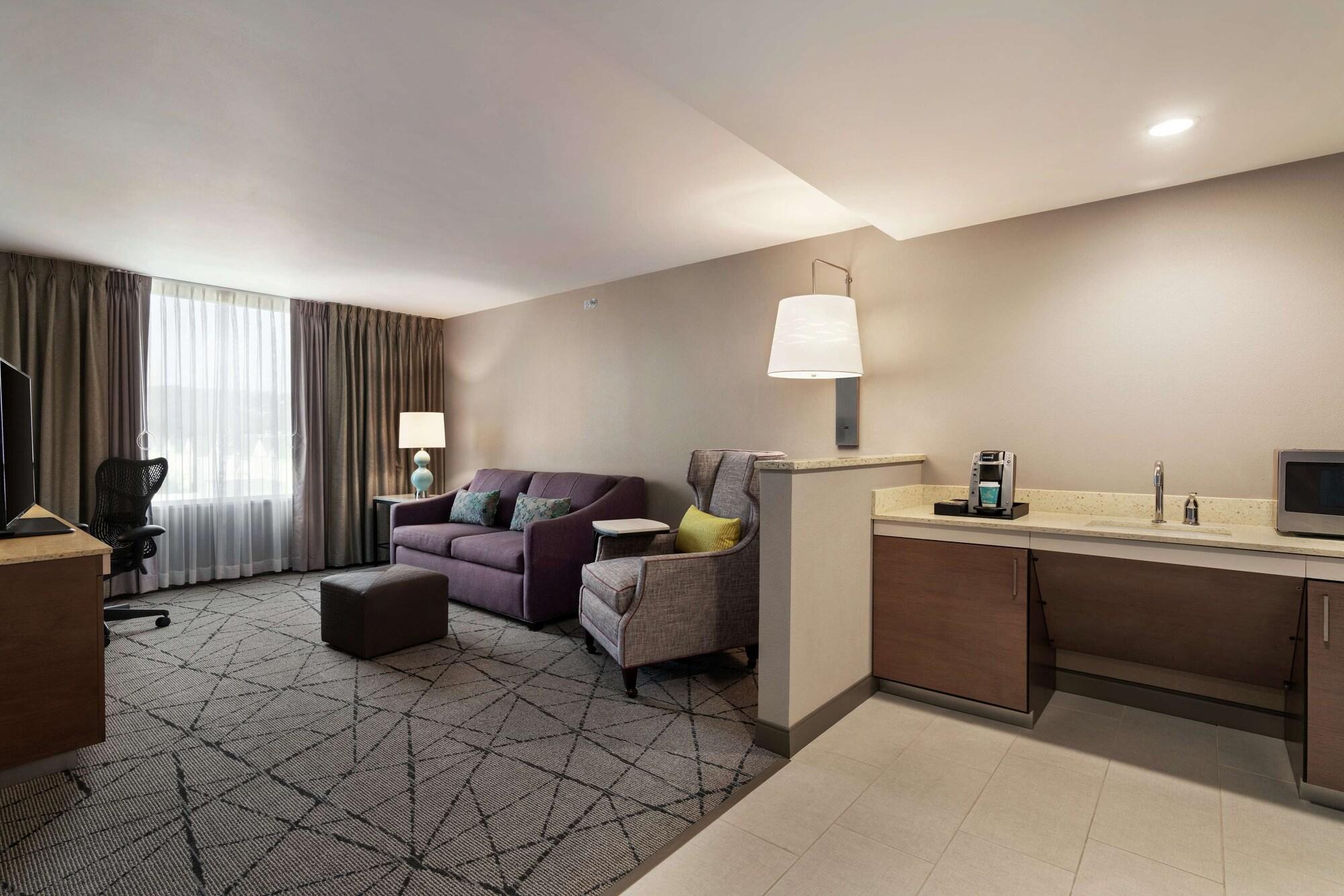 Hilton Garden Inn Springfield Exterior photo