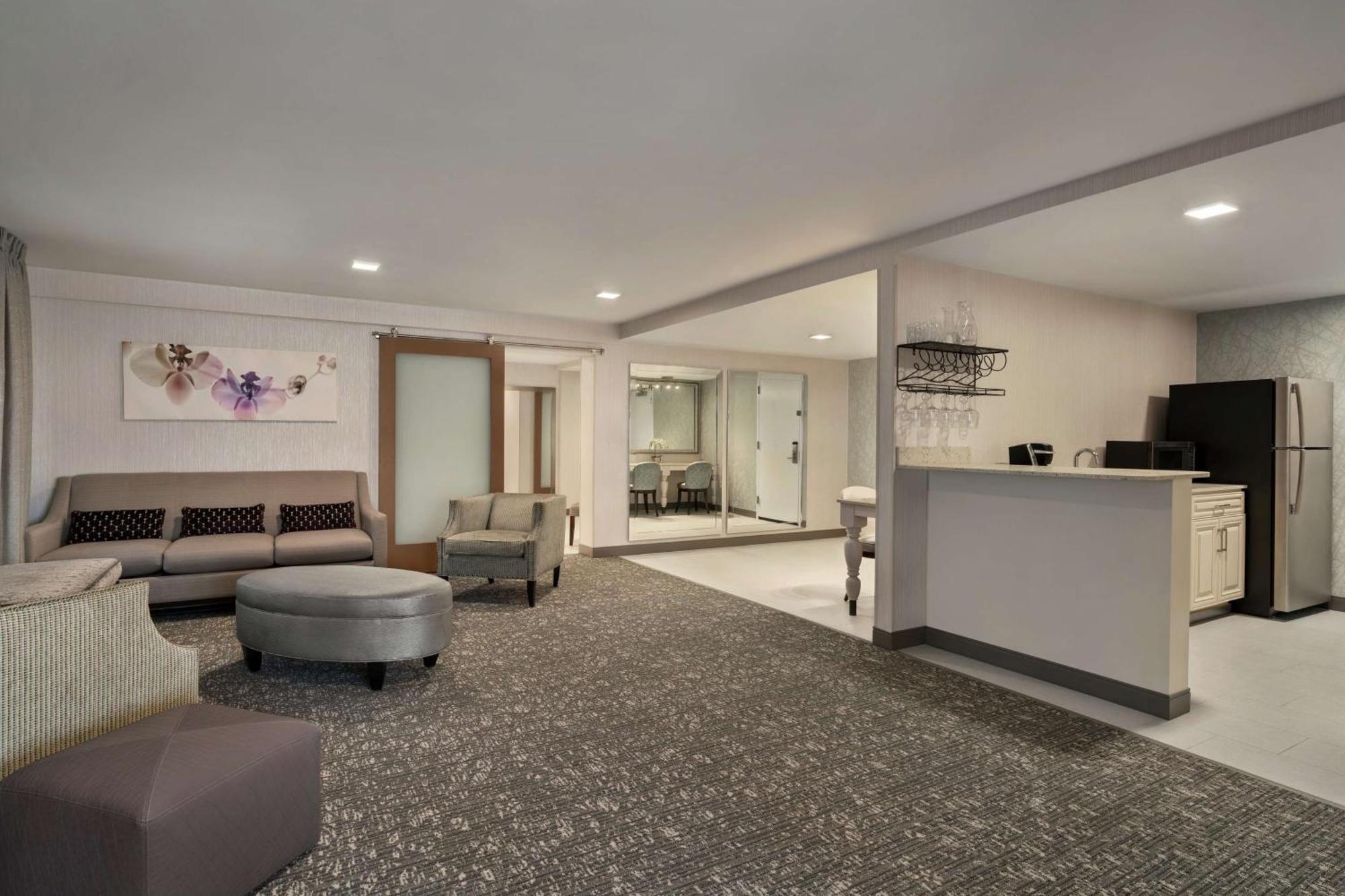 Hilton Garden Inn Springfield Exterior photo